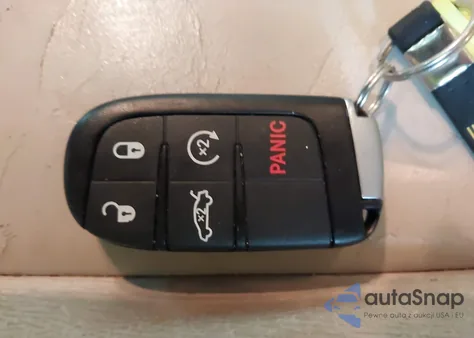 2015 Chrysler 200 C из США, поврежденный, VIN 1C3CCCCB6FN714380